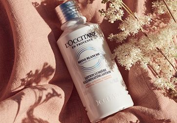 reine blanche &eacute;tape 1 routine skincare lotion lumi&egrave;re